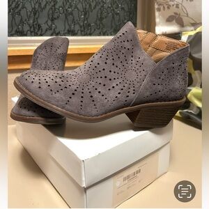 New In Box-Eurosoft Ankle Booties